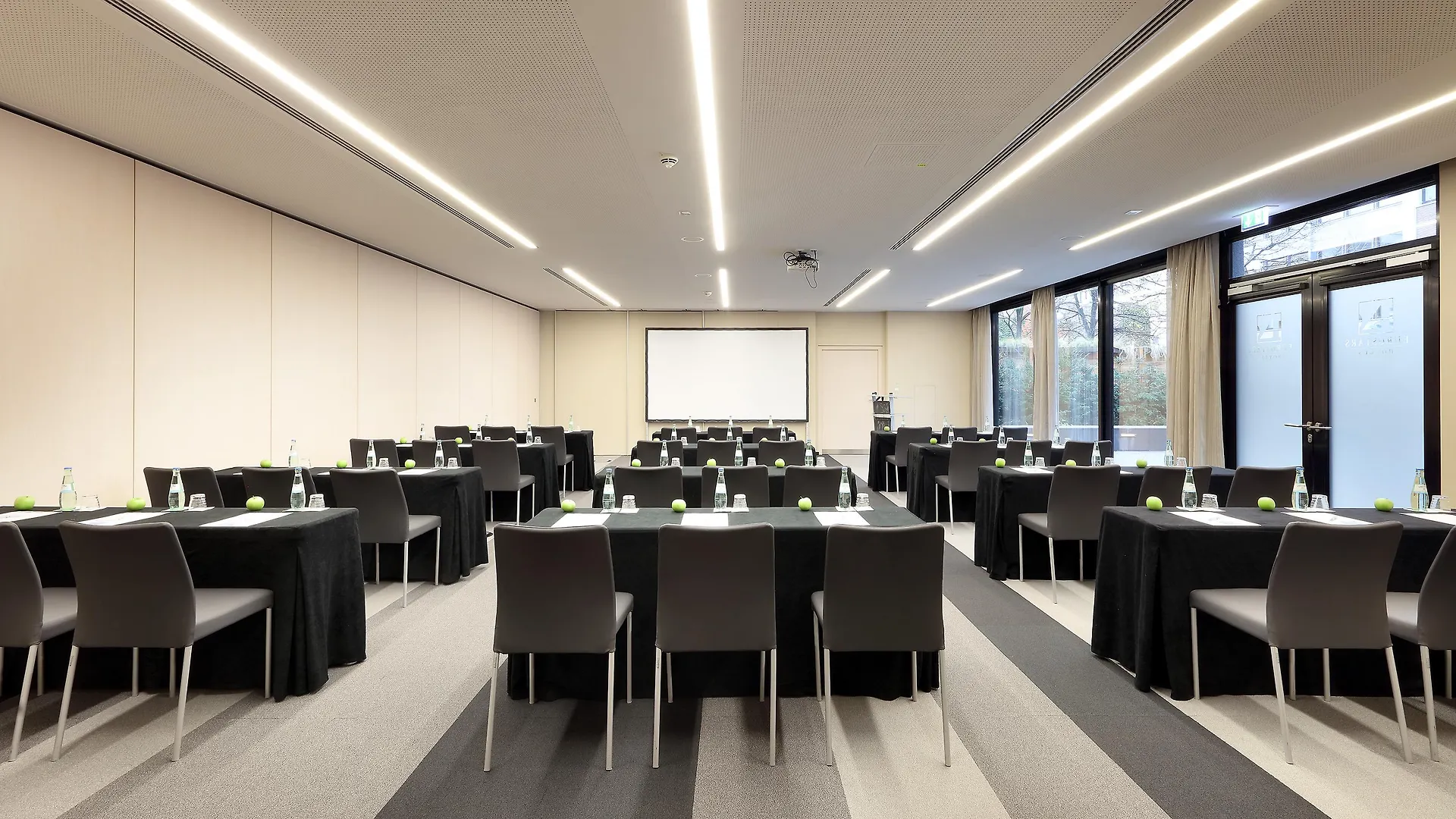 Eurostars Book Hotel München 4*,